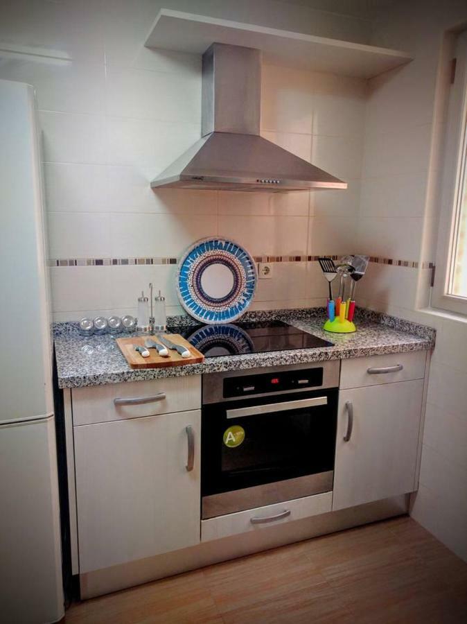A Pocos Minutos Del Centro Con Parking Gratis En El Edificio Nº Registro Vu-74 Appartement Salamanca Buitenkant foto